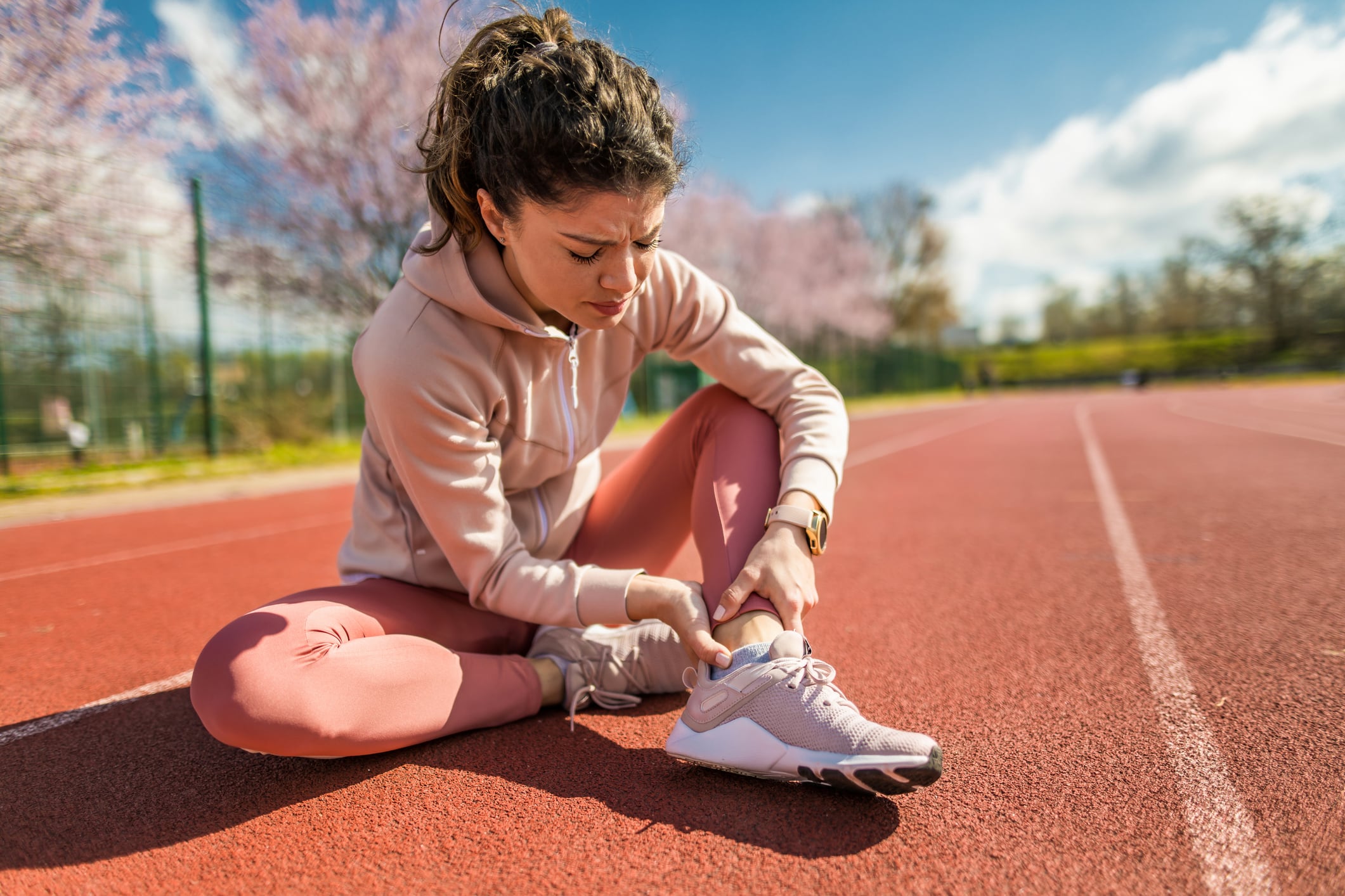 Person with sprain strain injury requiring chiropractic treatment in Campbell clinic
